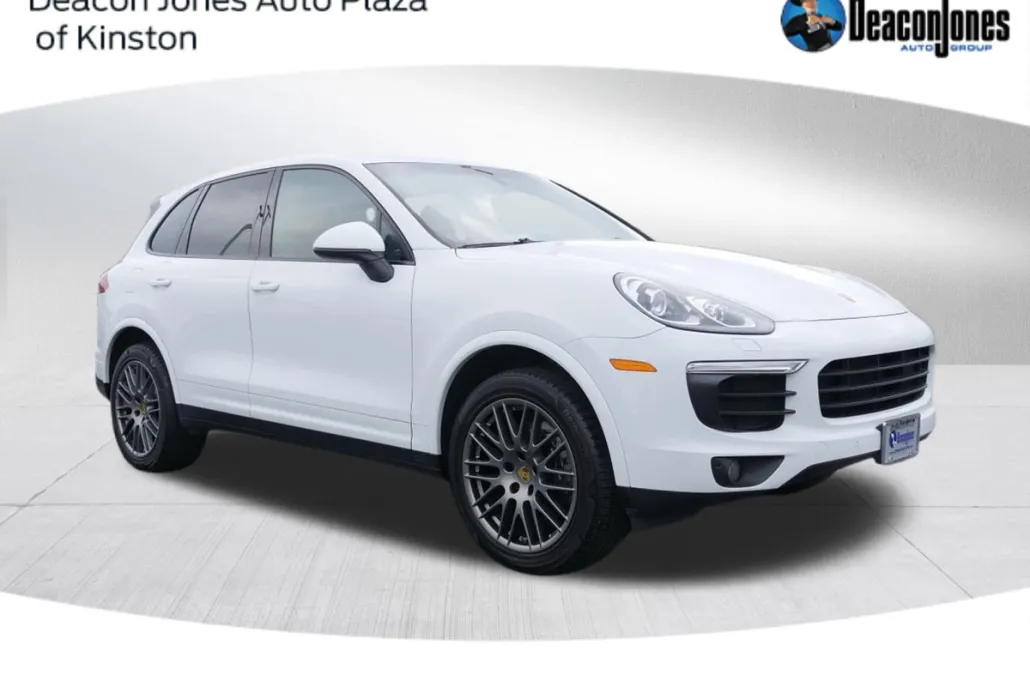 2018 Porsche Cayenne Base photo 1
