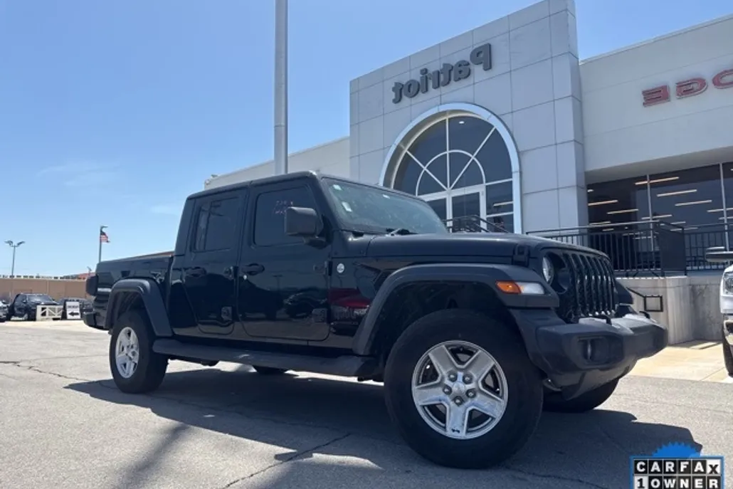 2020 Jeep Gladiator Sport photo 1
