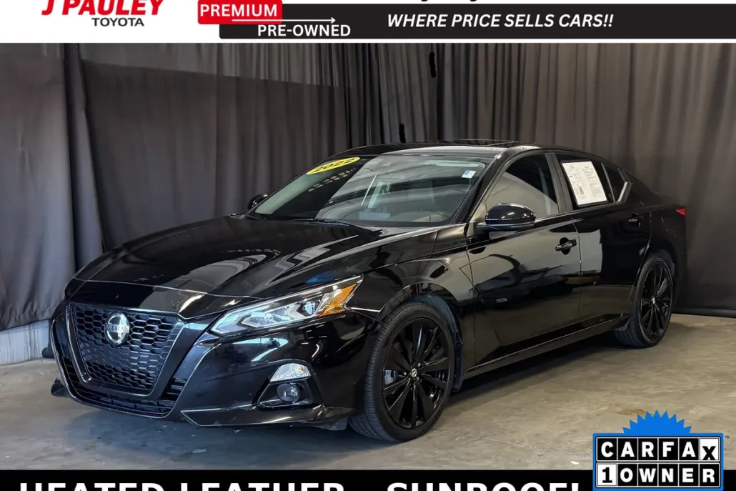 2022 Nissan Altima 2.5 SR photo 1