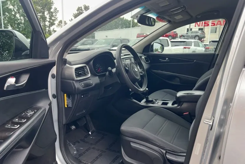 2018 Kia Sorento L photo 1