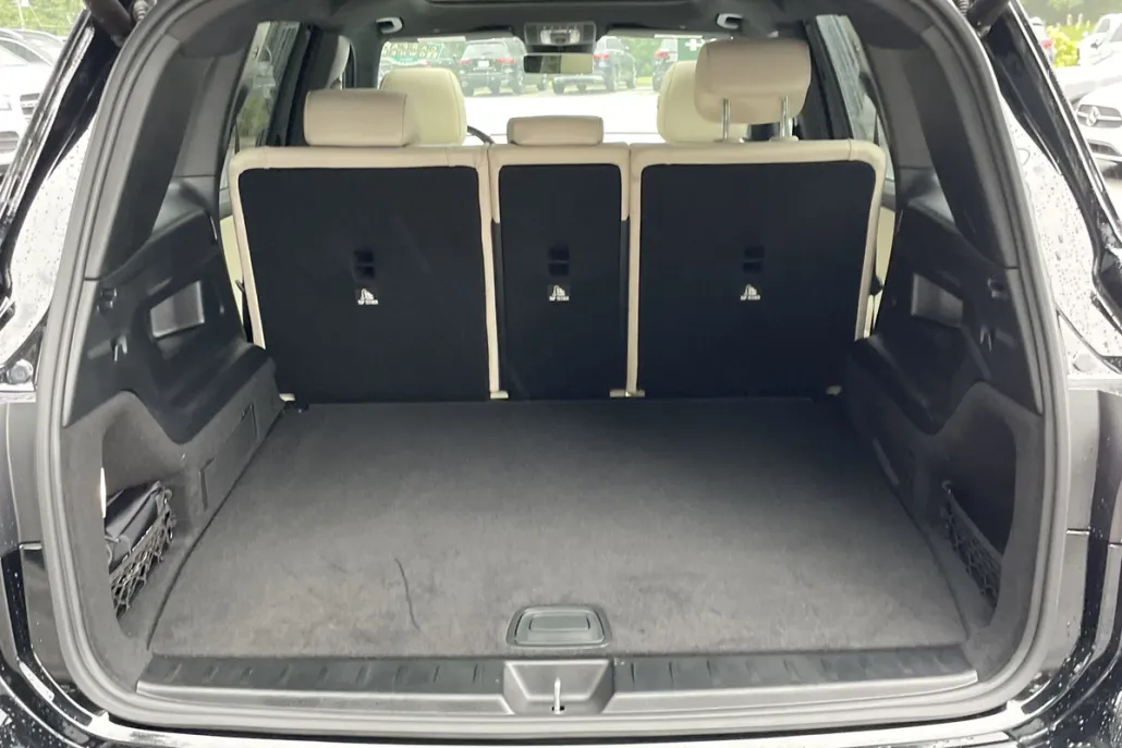 2024 Mercedes Benz GLB 250 4MATIC photo 1