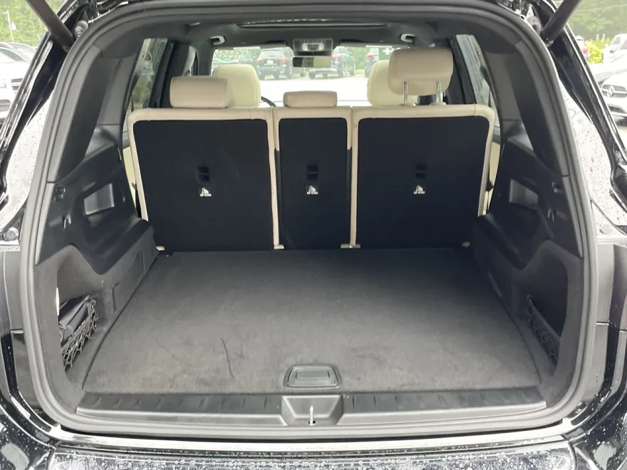 2024 Mercedes Benz GLB 250 4MATIC photo 1