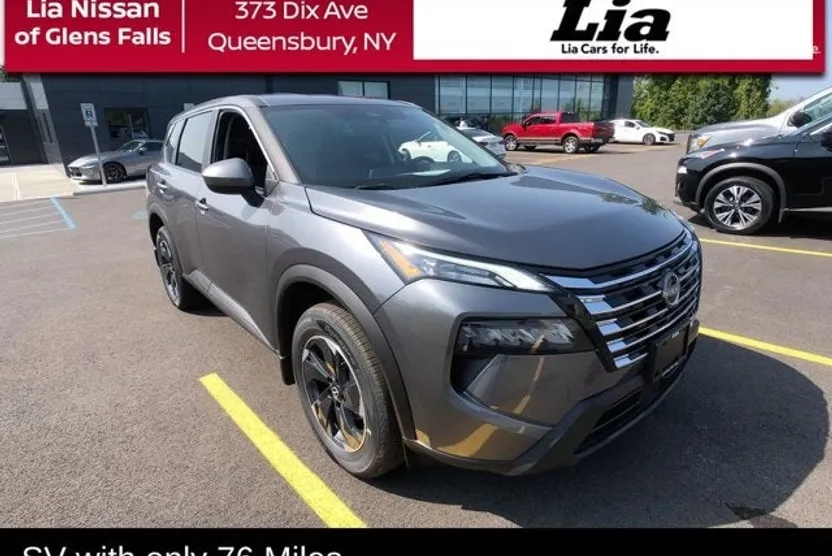 2025 Nissan Rogue SV photo 1