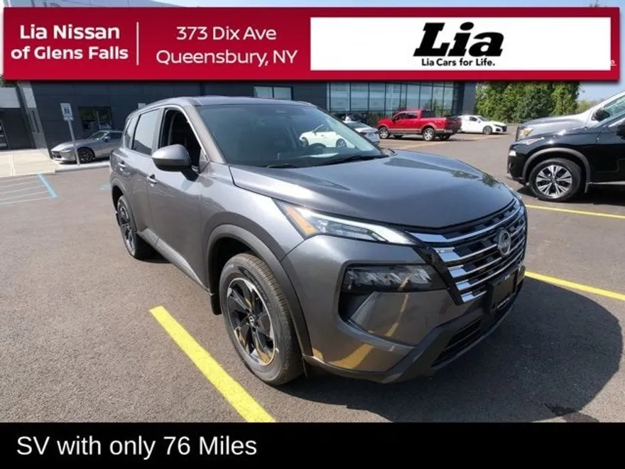 2025 Nissan Rogue SV photo 1