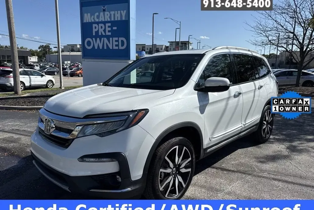 2022 Honda Pilot Touring photo 1