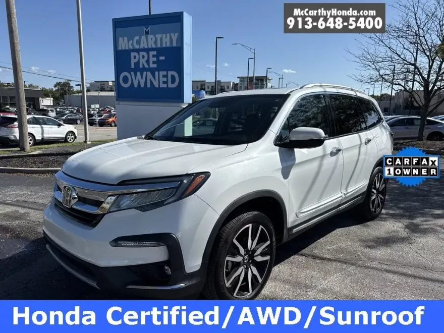 2022 Honda Pilot Touring photo 1