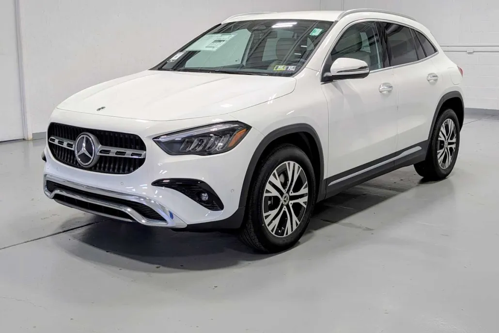 2026 Mercedes Benz GLA 250 4MATIC photo 1
