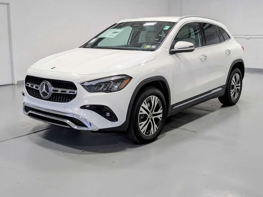 2026 Mercedes Benz GLA 250 4MATIC photo 1