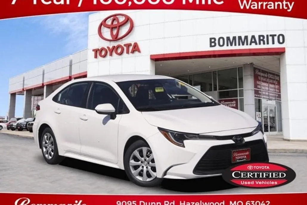 2024 Toyota Corolla LE photo 1