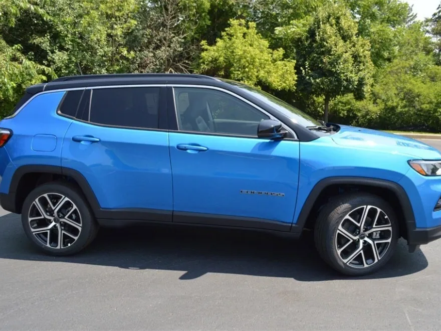 2025 Jeep Compass Limited photo 1