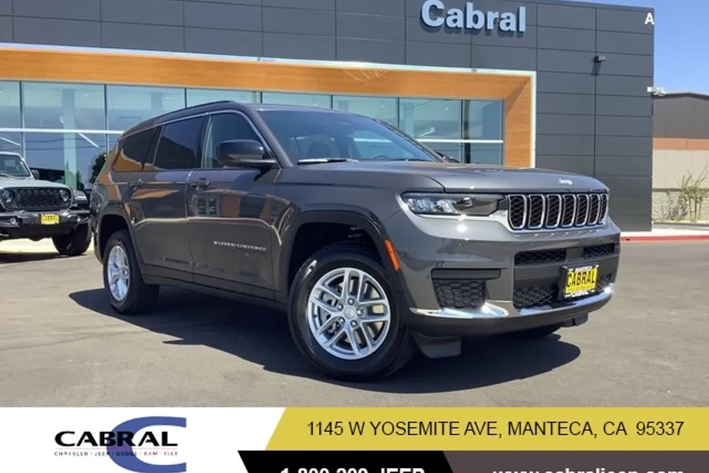 2025 Jeep Grand Cherokee Laredo X photo 1