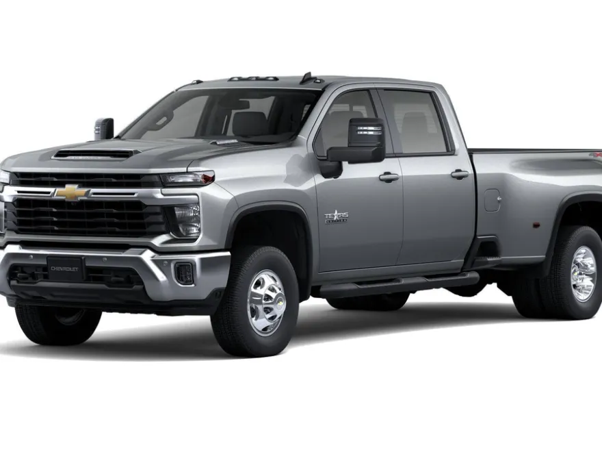 2026 Chevrolet Silverado LT photo 1