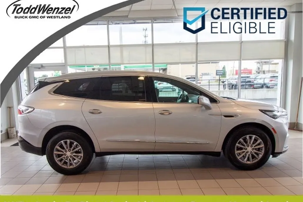 2022 Buick Enclave Essence photo 1