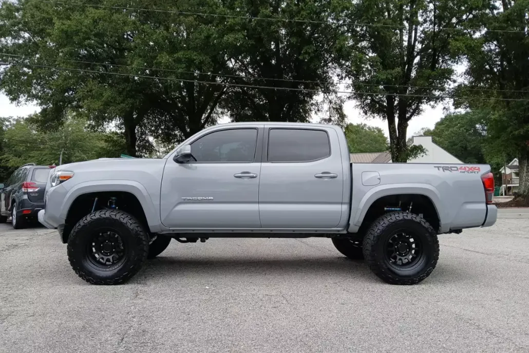 2018 Toyota Tacoma SR5 TRD Pro Sport photo 1