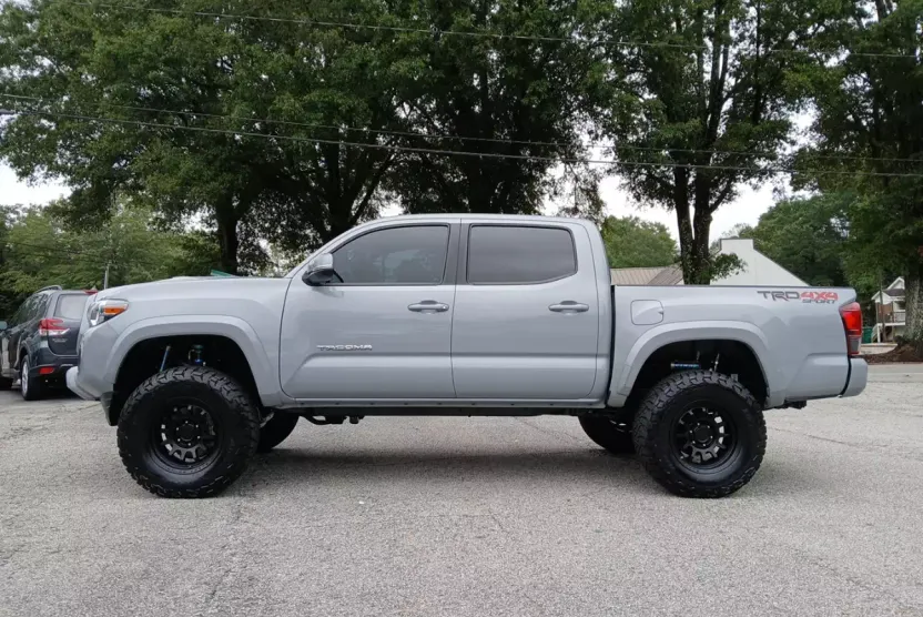 2018 Toyota Tacoma SR5 TRD Pro Sport photo 1