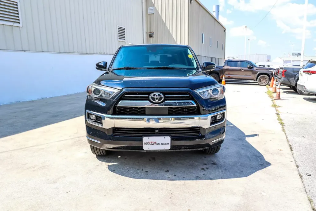 2023 Toyota 4Runner Limited photo 1