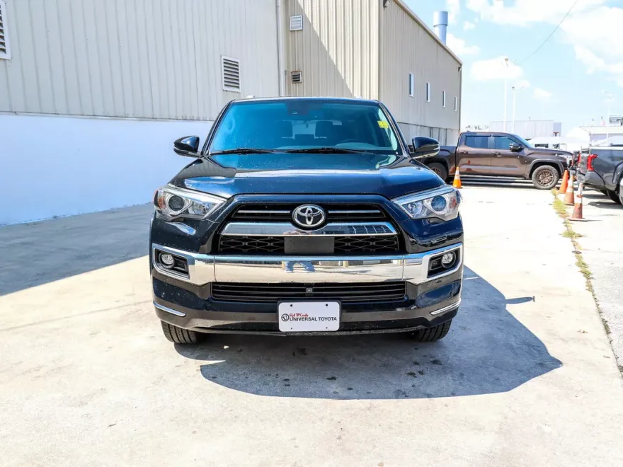 2023 Toyota 4Runner Limited photo 1