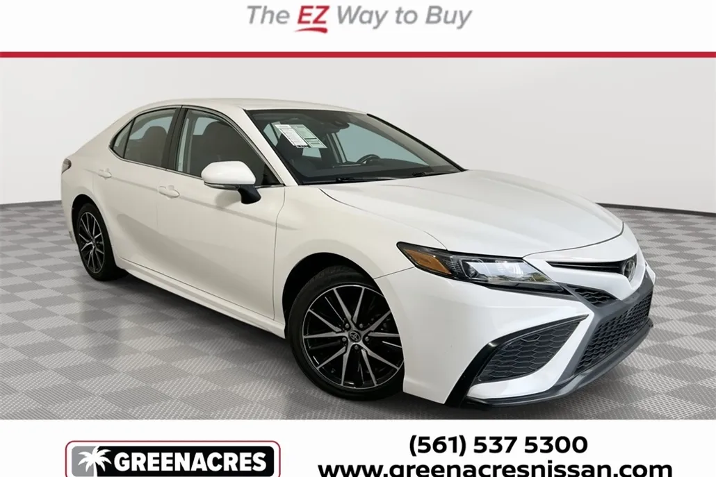 2023 Toyota Camry SE photo 1