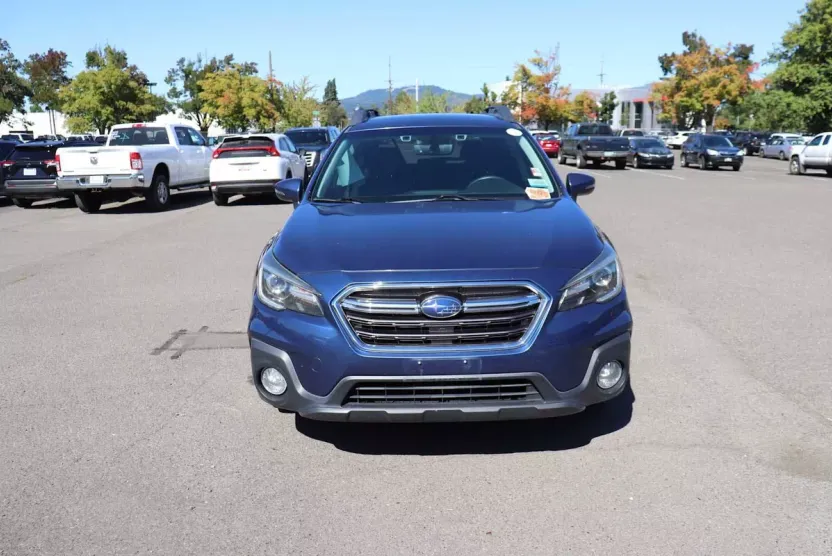 2019 Subaru Outback 2.5i Limited photo 1