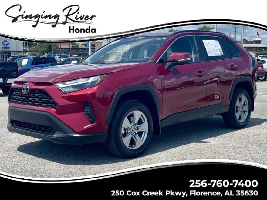 2024 Toyota RAV4 XLE photo 1