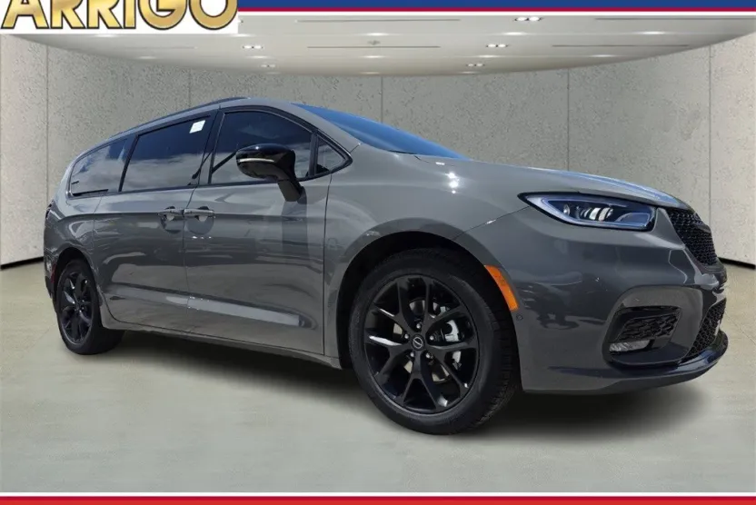 2025 Chrysler Pacifica Limited photo 1