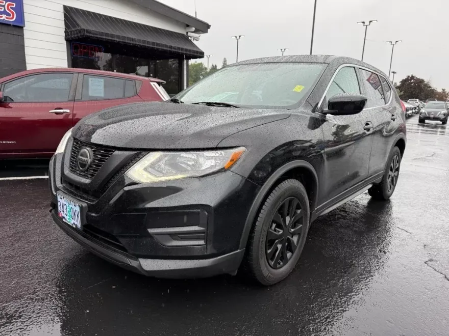 2018 Nissan Rogue S photo 2