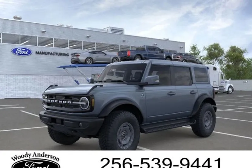 2025 Ford Bronco Outer Banks photo 1