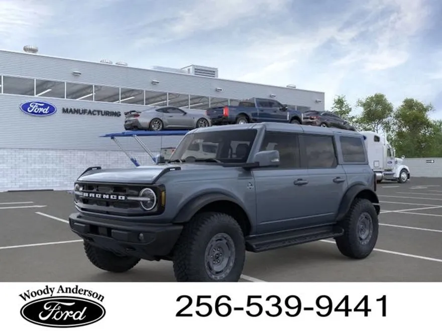 2025 Ford Bronco Outer Banks photo 1