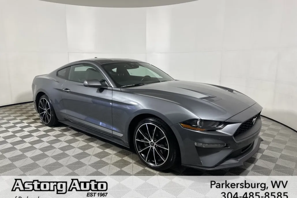 2021 Ford Mustang EcoBoost photo 1