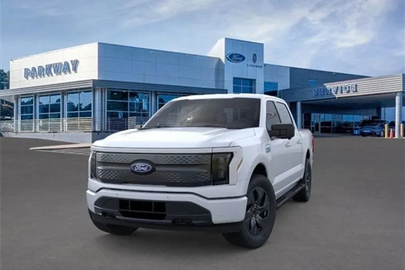2025 Ford F-150 Lightning photo 1