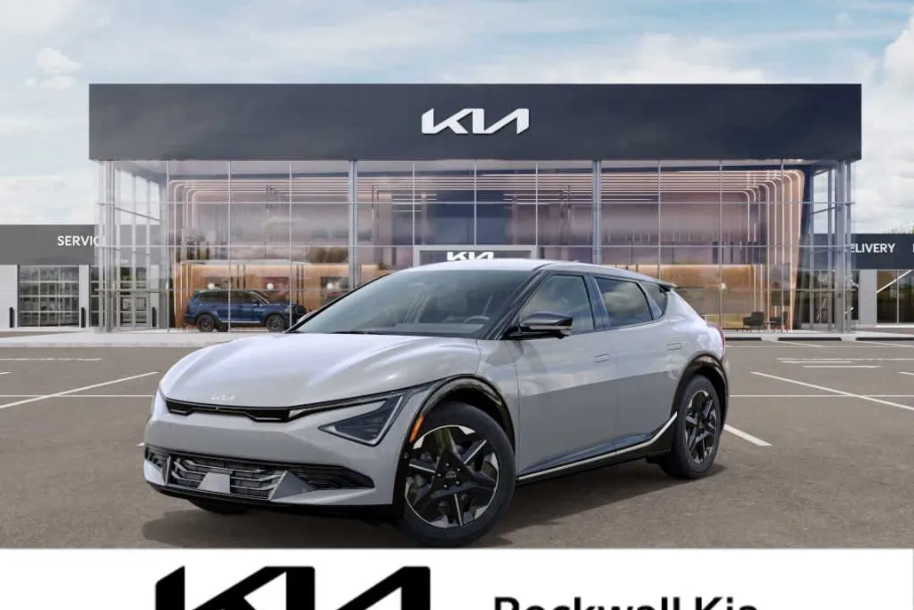 2025 Kia EV6 Wind photo 1
