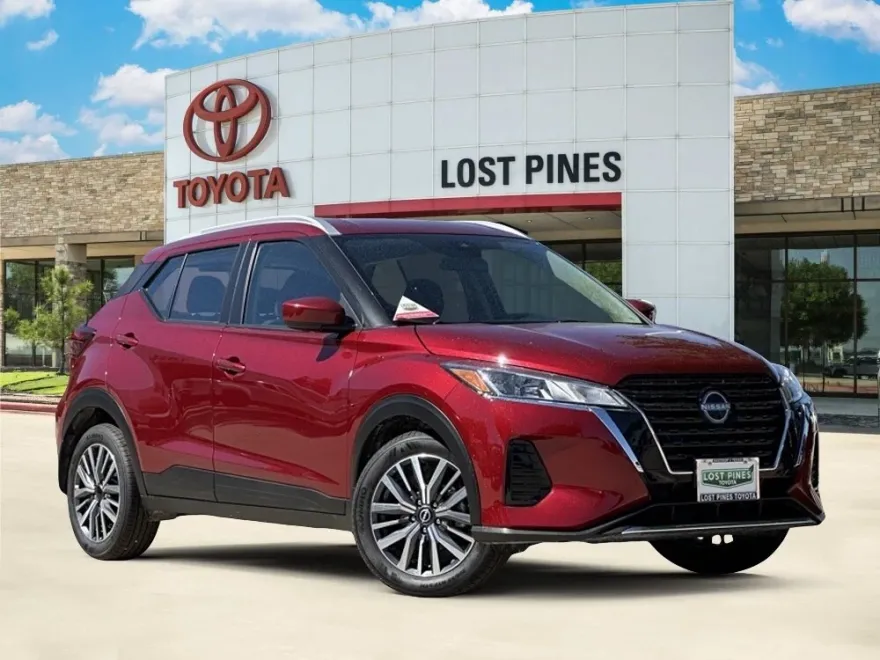 2023 Nissan Kicks SV photo 1