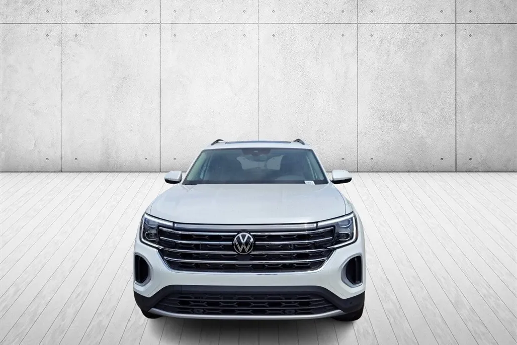 2026 Volkswagen Atlas SE Technology photo 1