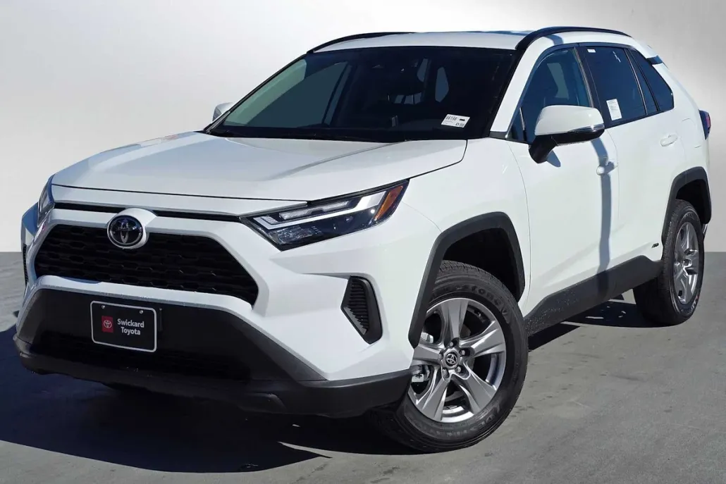 2025 Toyota RAV4 Hybrid XLE photo 1