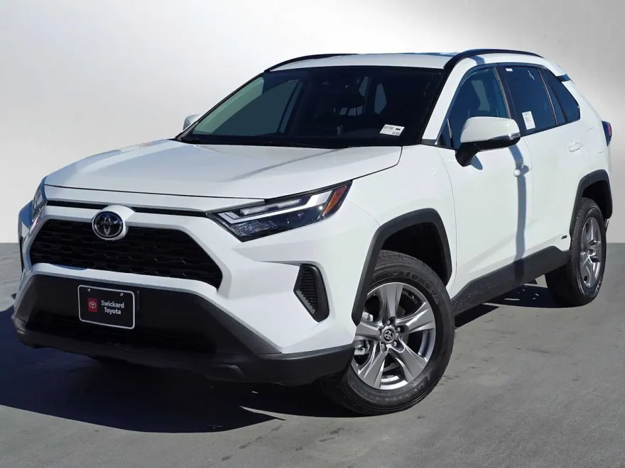 2025 Toyota RAV4 Hybrid XLE photo 1