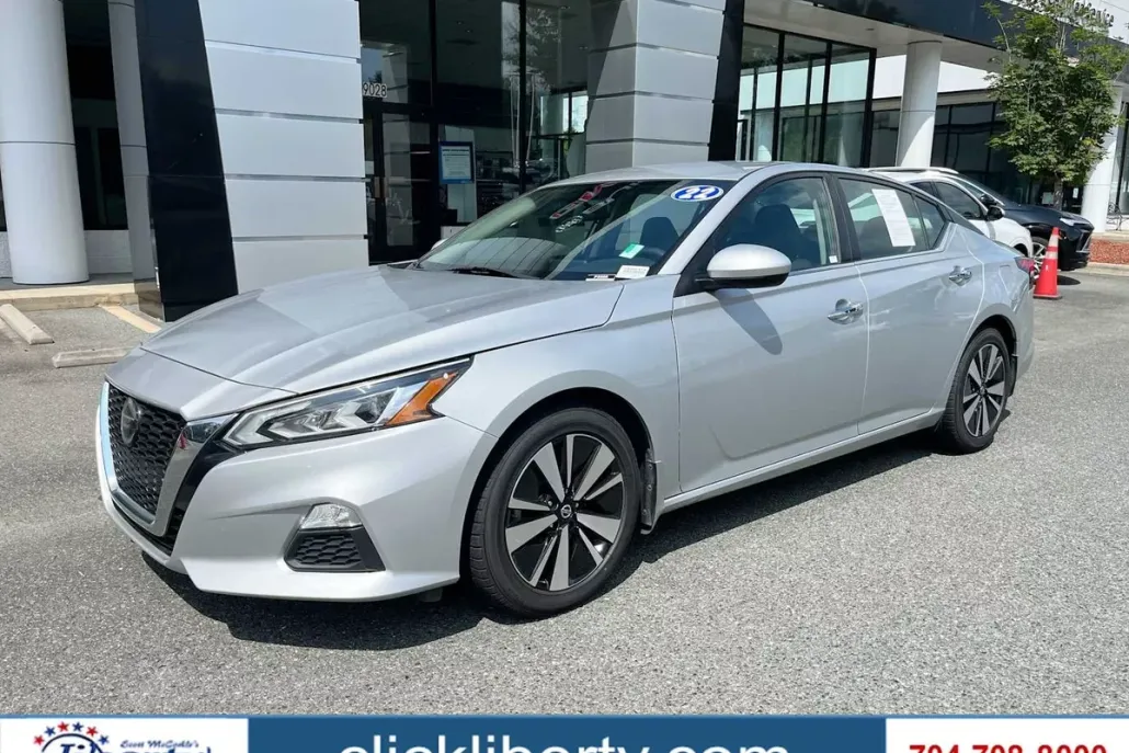 2022 Nissan Altima 2.5 SV photo 1