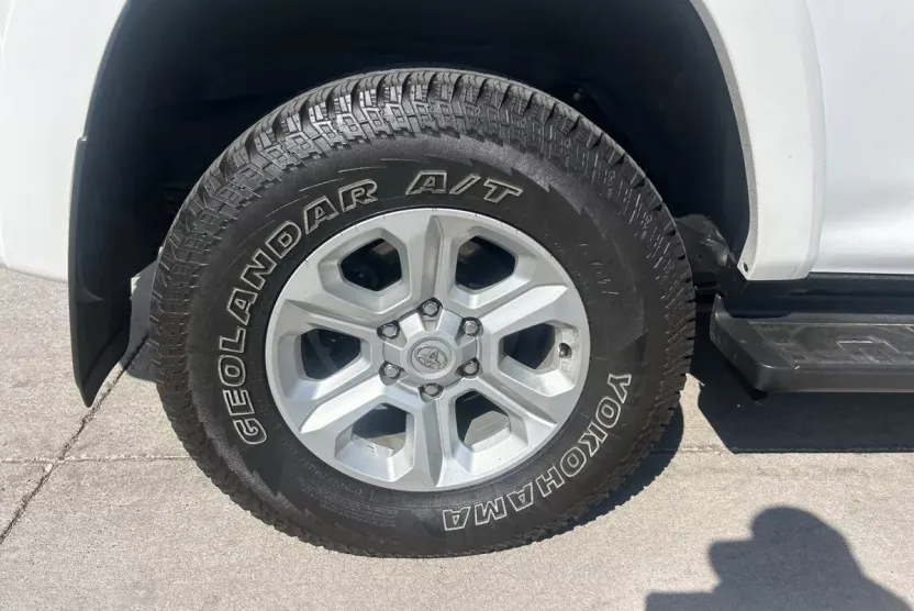 2023 Toyota 4Runner SR5 photo 1