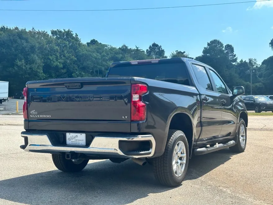 2023 Chevrolet Silverado 1500 LT photo 1