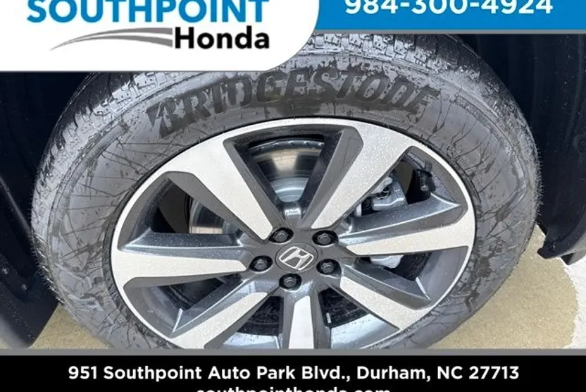 2025 Honda Pilot Touring photo 1