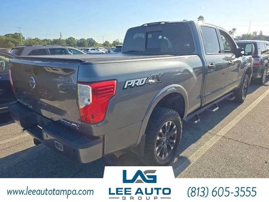 2016 Nissan Titan PRO-4X photo 1