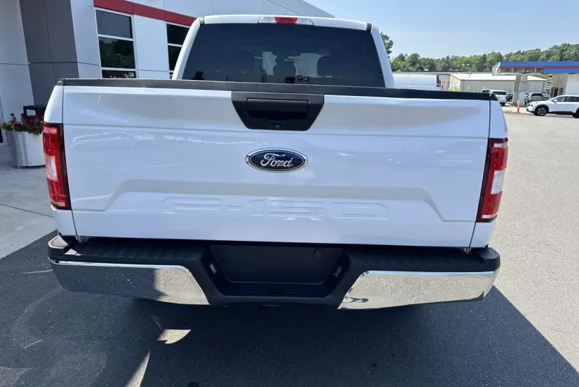 2019 Ford F-150 XLT photo 1