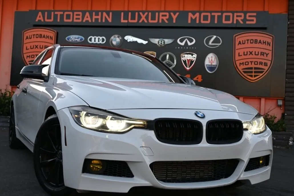 2018 Bmw 320i Sedan photo 1