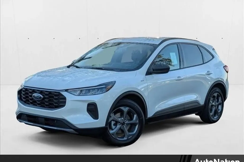 2025 Ford Escape ST-Line photo 1