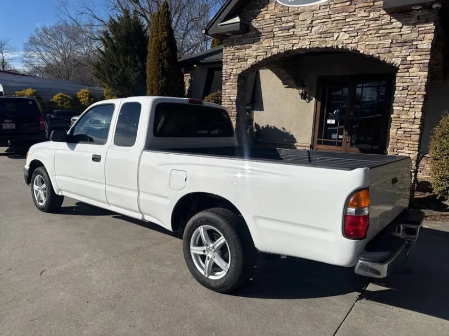 2001 Toyota Tacoma XtraCab photo 1