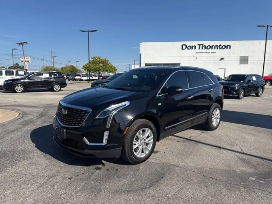 2024 Cadillac XT5 Luxury photo 1