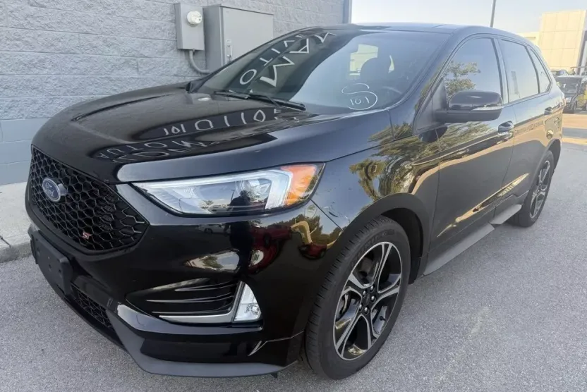 2019 Ford Edge ST photo 1