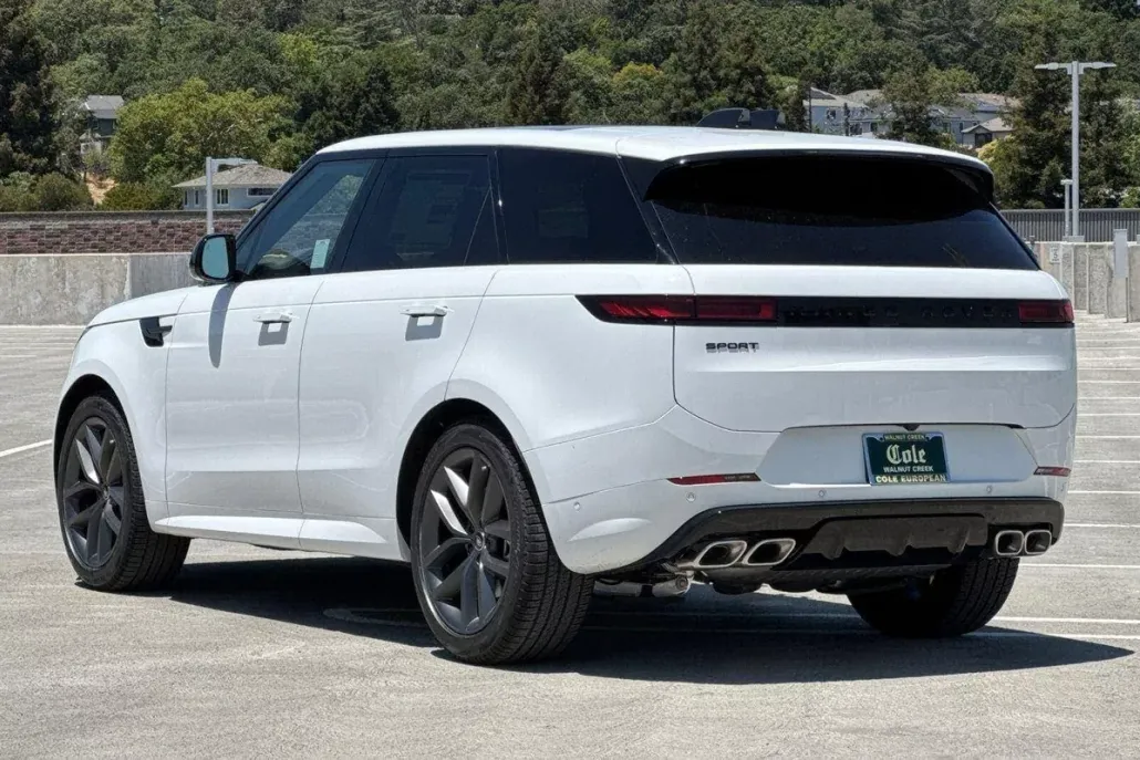 2025 Land Rover Range Rover Sport SE photo 1