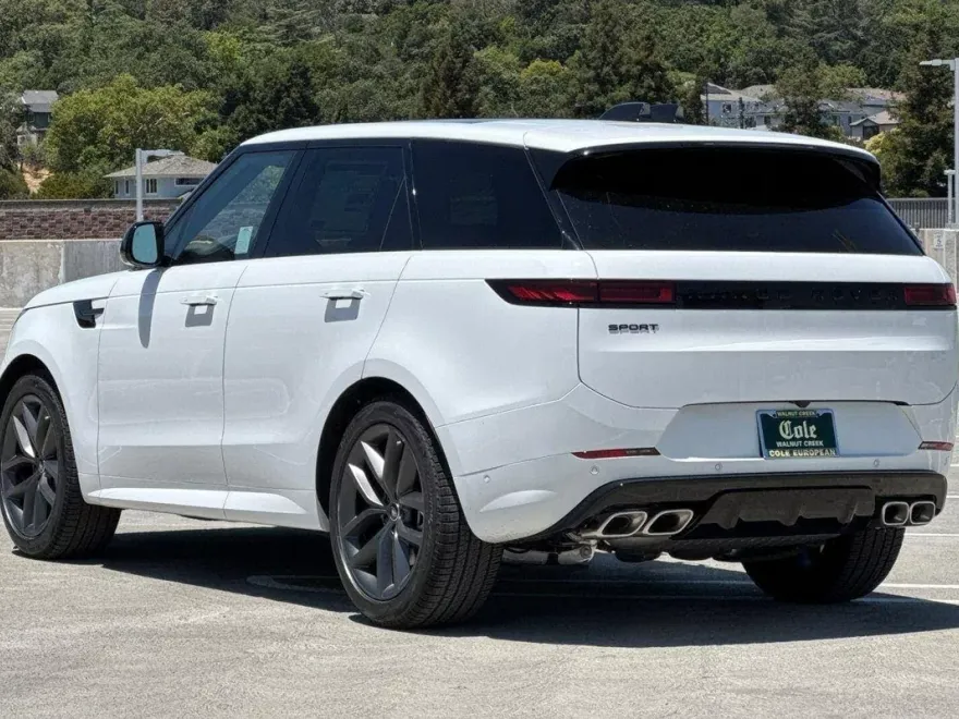2025 Land Rover Range Rover Sport SE photo 1