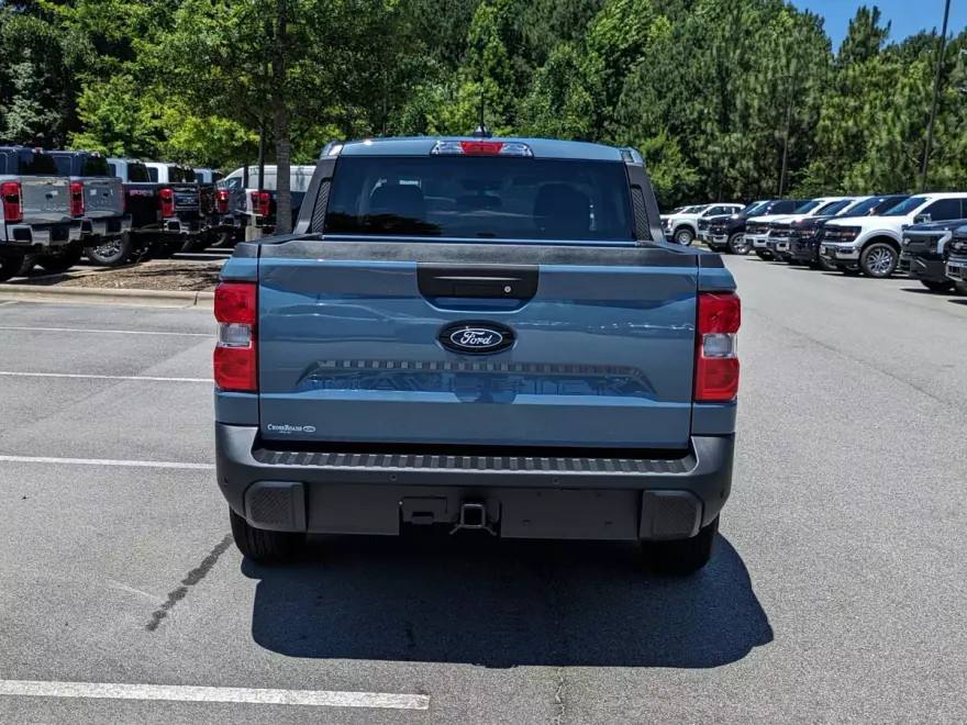 2025 Ford Maverick XLT photo 1