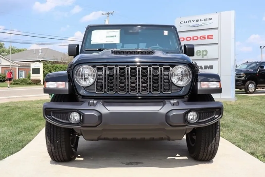 2025 Jeep Gladiator Sport S photo 1